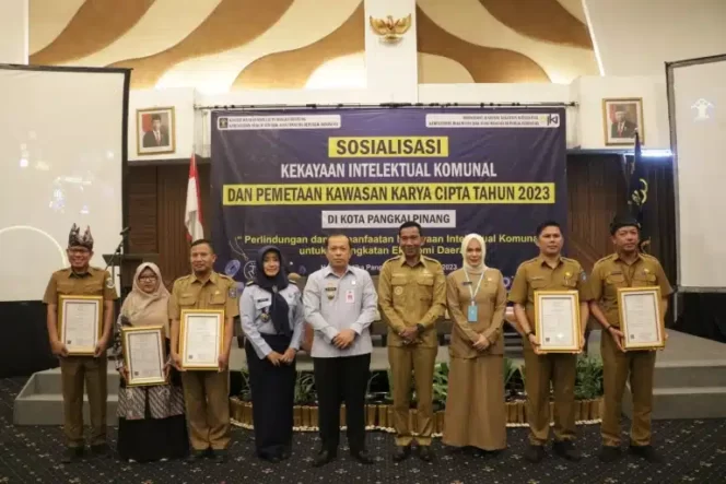 
 Kuliner dan Permainan Tradisional Bangka Selatan Terima Sertifikat KIK dari Kanwil Hukum dan HAM Babel