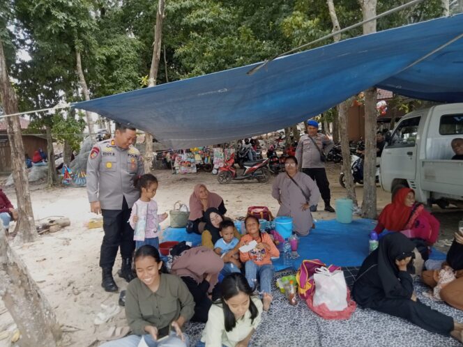 
 Satpolairud Polres Bangka Selatan melakukan pengamanan disejumlah objek wisata di Bangka Selatan saat libur tahun Baru, Senin 1 Januari 2024. (Foto: istimewa)