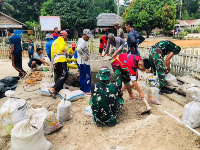 
 Satgas TMMD ke 119 Kodim 0432 Bangka Selatan melakukan pembangunan sumur dan tempat wudhu di masjid Dusun Jelemu, Ketiak dan Gombak Desa Tepus. (Foto: istimewa)