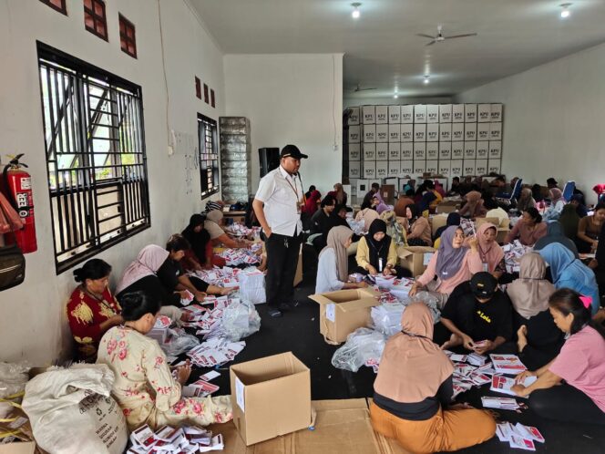 
 Temukan Adanya Kekurangan Surat Suara, Bawaslu Minta Penyedia Segera Kirim Kekurangan