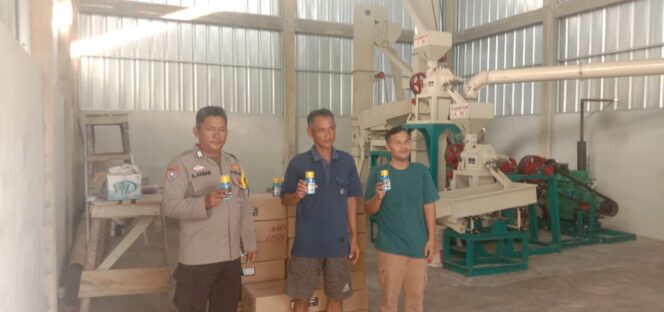 
 Dukung Program Swasembada Pangan, Polres Bangka Selatan Dampingi Pendistribusian bantuan sarana produksi