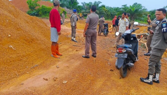 
 Satpol PP Bangka Selatan Sidak Aktivitas Tambang Timah di Kawasan Perkantoran Pemkab