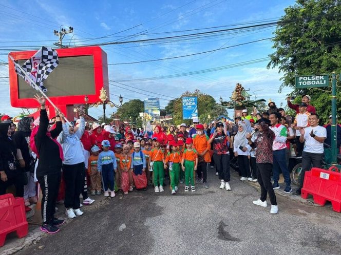 
 Pemkab Bangka Selatan Gelar Jalan Sehat Peringati HUT Bangka Selatan dan HPSN 2025