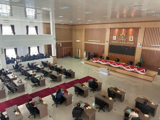 
 Sampaikan Tiga Raperda di Rapat Paripurna DPRD Bangka Selatan, Ini Harapan Wabup Debby