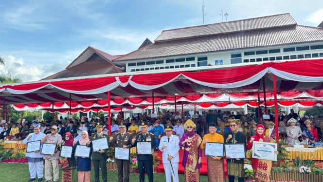 
 Bangka Selatan Raih Penghargaan Kampung Bersih Narkoba, Wabup: Ini Amanah untuk Melindungi Generasi Muda