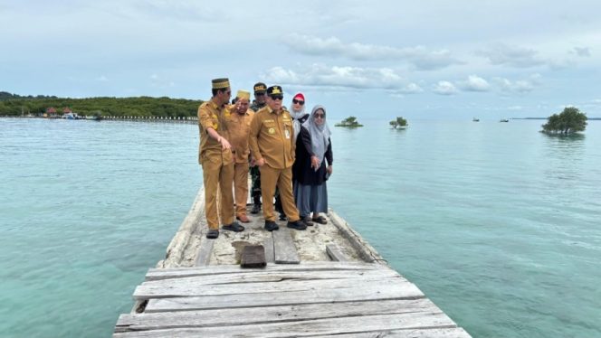 
 Wabup Debby: Pelabuhan Kelapan Urat Nadi Warga, Perbaikan Harus Jadi Prioritas