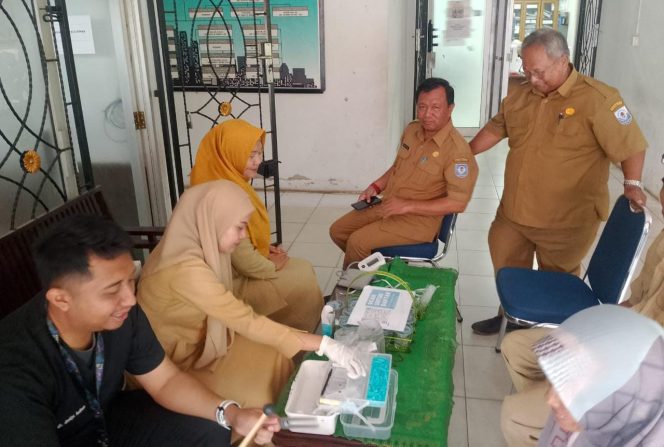 
 Puskesmas Toboali Layani Medical CheckUp di Disdukcapil Basel