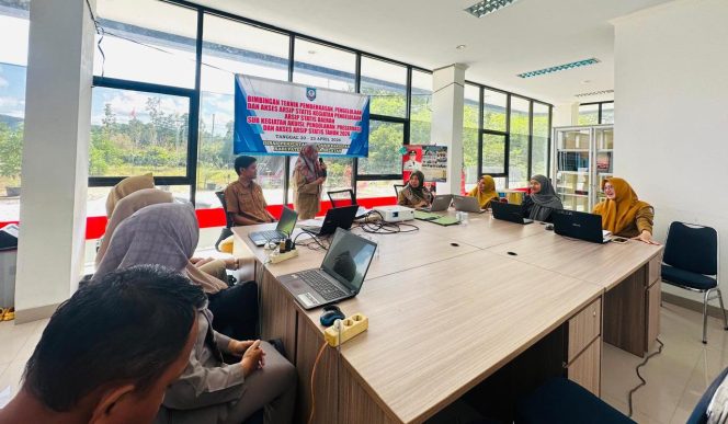 
 Pemkab Bangka Selatan menggelar Bimtek Kearsipan untuk meningkatkan tata kelola kearsipan di lingkungan perangkat daerah. (Foto: babeltimes.co/Ho-Diskominfo Basel)