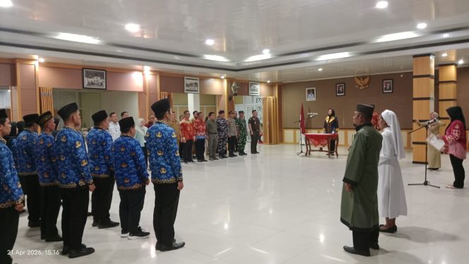 
 Wakil Bupati Bangka Selatan Debby Vita Dewi melantik 26 pejabat fungsional di beberapa OPD Pemkab Bangka Selatan, Selasa 21 April 2026. (Foto: babeltimes.co/Arul)