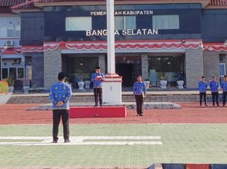 Pemkab Bangka Selatan gelar upacara peringatan Hari Otonomi Daerah Ke-XXX tahun 2026 di halaman kantor Bupati Bangka Selatan, Senin 27 April 2026. (Foto: babeltimes.co/Ho-Diskominfo Basel)