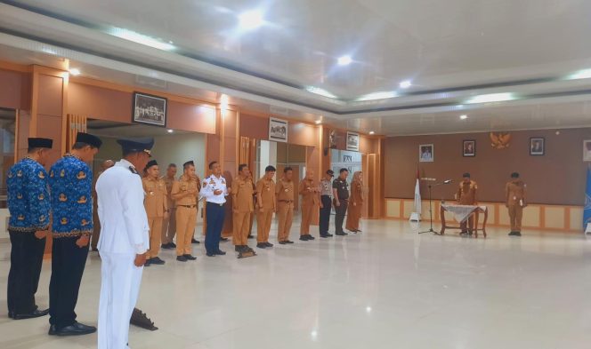 
 Bupati Bangka Selatan Riza Herdavid melantik tiga pejabat eselon III dilingkungan pemerintah kabupaten setempat, Senin 18 Mei 2026. (Foto: babeltimes.co/Ho-Diskominfo Basel)