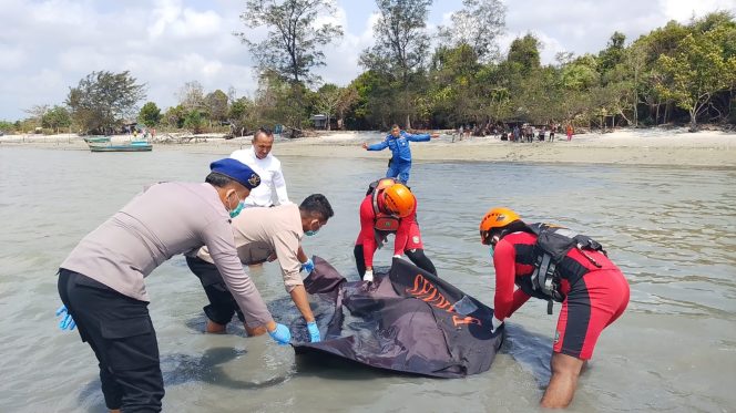 
 Geger! Nelayan Temukan Mayat Mengapung di Perairan Pasir Putih Bangka Selatan