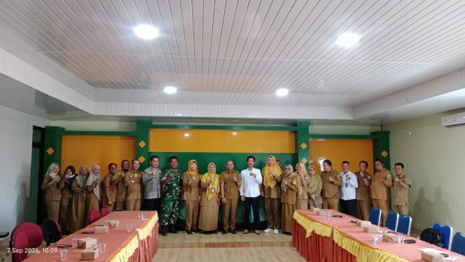 
 Foto bersama kegiatan cek kesehatan gratis (CKG) tahun 2026 yang digelar Dinas Kesehatan Pengendalian Penduduk dan Keluarga Berencana (DKPPKB) Bangka Selatan, Senin 7 September 2026. (Foto: babeltimes.co/Sahrul)